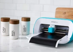 Cricut Joy Vinile Smart Nero Permanente Opaco 13,9cmx1,22m
