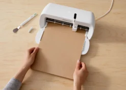 Cricut Joy Xtra Smart Label Carta effetto Kraft 3 fogli 24,1cmx30,5cm