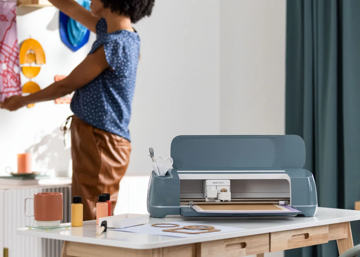 Cricut Maker 4 Essential Bundle Completo