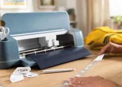 Cricut Maker 4 Essential Bundle