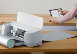 Cricut Smart Vinyl Vinile Permanente Argento Opaco 33cmx3,66m