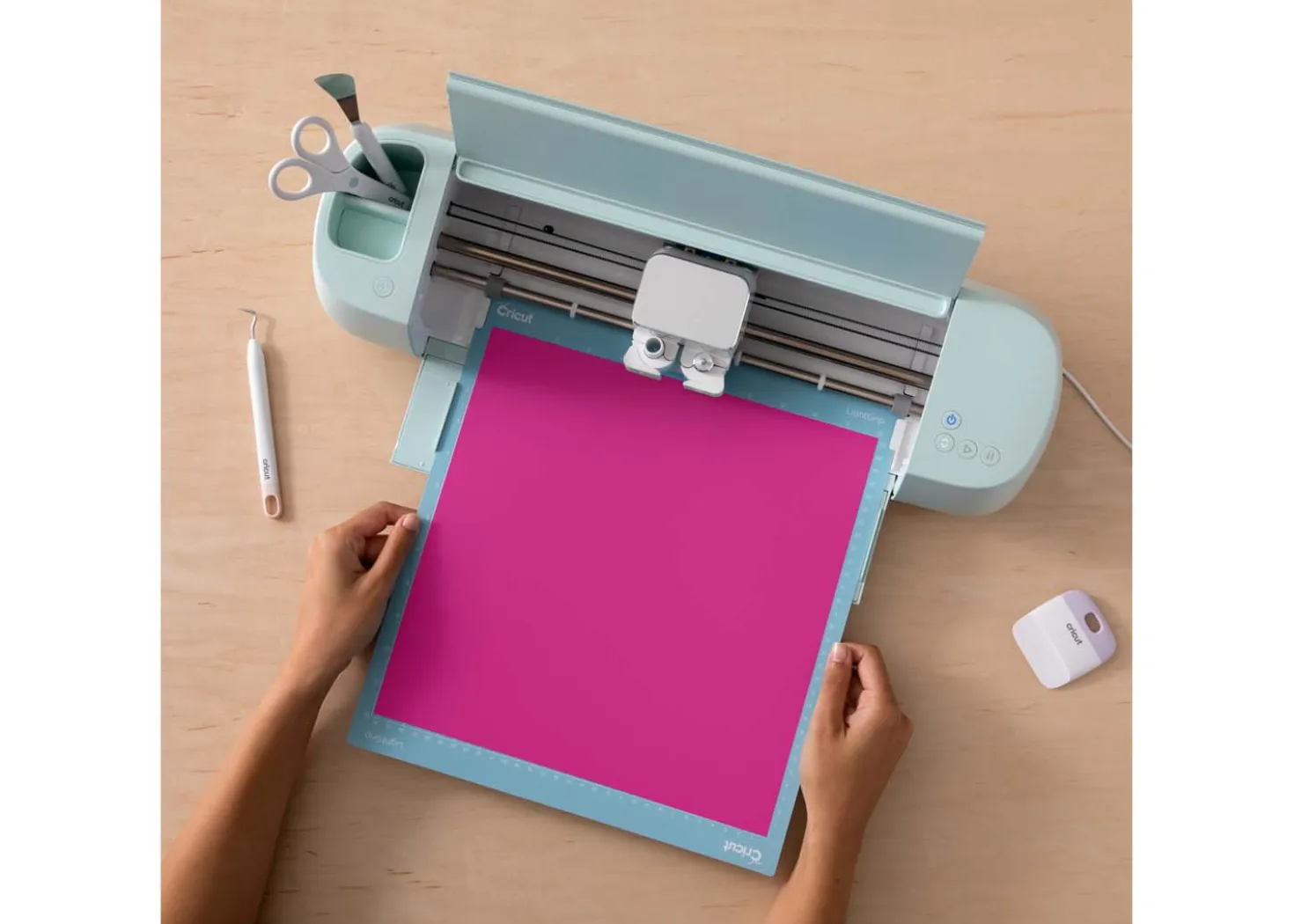 Cricut Vinile Permanente Cambia Colore a Caldo Magenta-Rosa 30,5cmx61cm