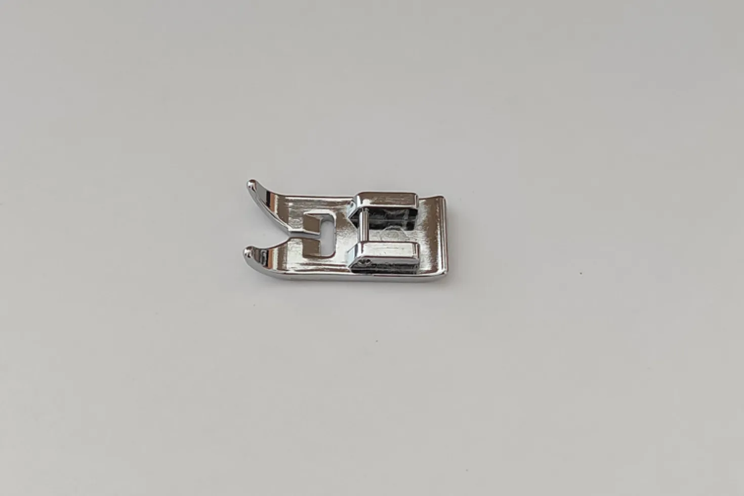 KIT. 15 Piedini universali per macchine oscillanti