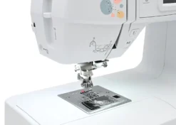 Necchi Sweet NE210 Macchina per Cucire e Ricamare in collaborazione con Eleonora Galvagno con Tablet e Software DRAWings Essentials