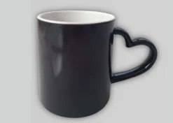 Tazza Magica con Manico a Cuore in Ceramica 330ml