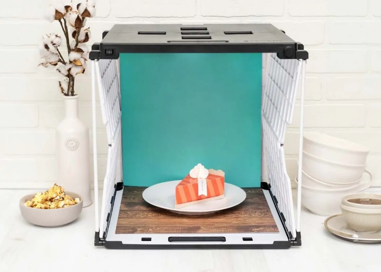 We R Memory Keepers Shotbox Photo Studio Kit