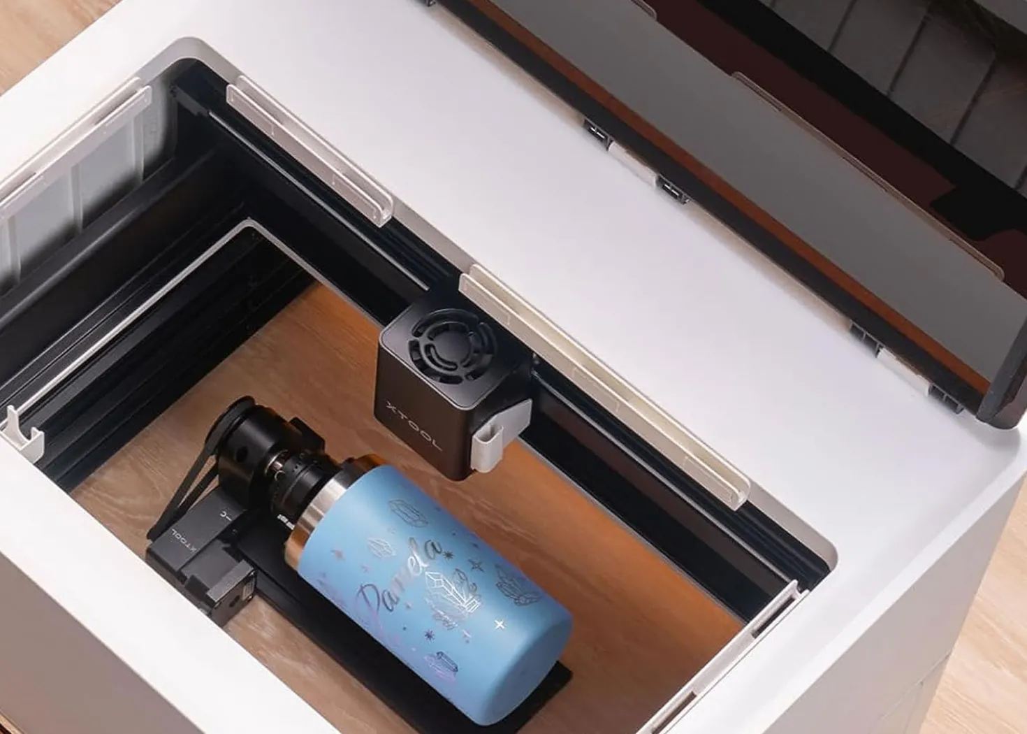 XTool M1 Macchina a Taglio Laser e Plotter da Taglio + Vinile Decorativo per xTool M1 Design “Animali”